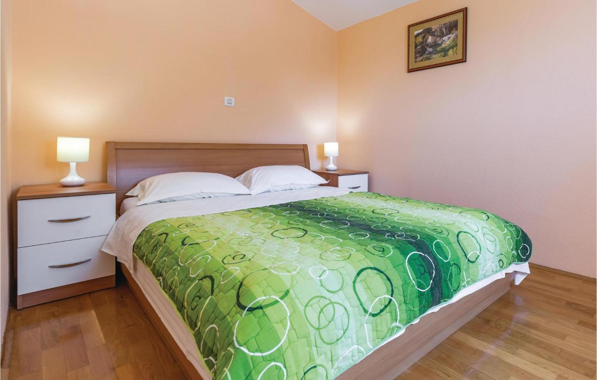 Cozy Home In Makarska With Kitchen *
