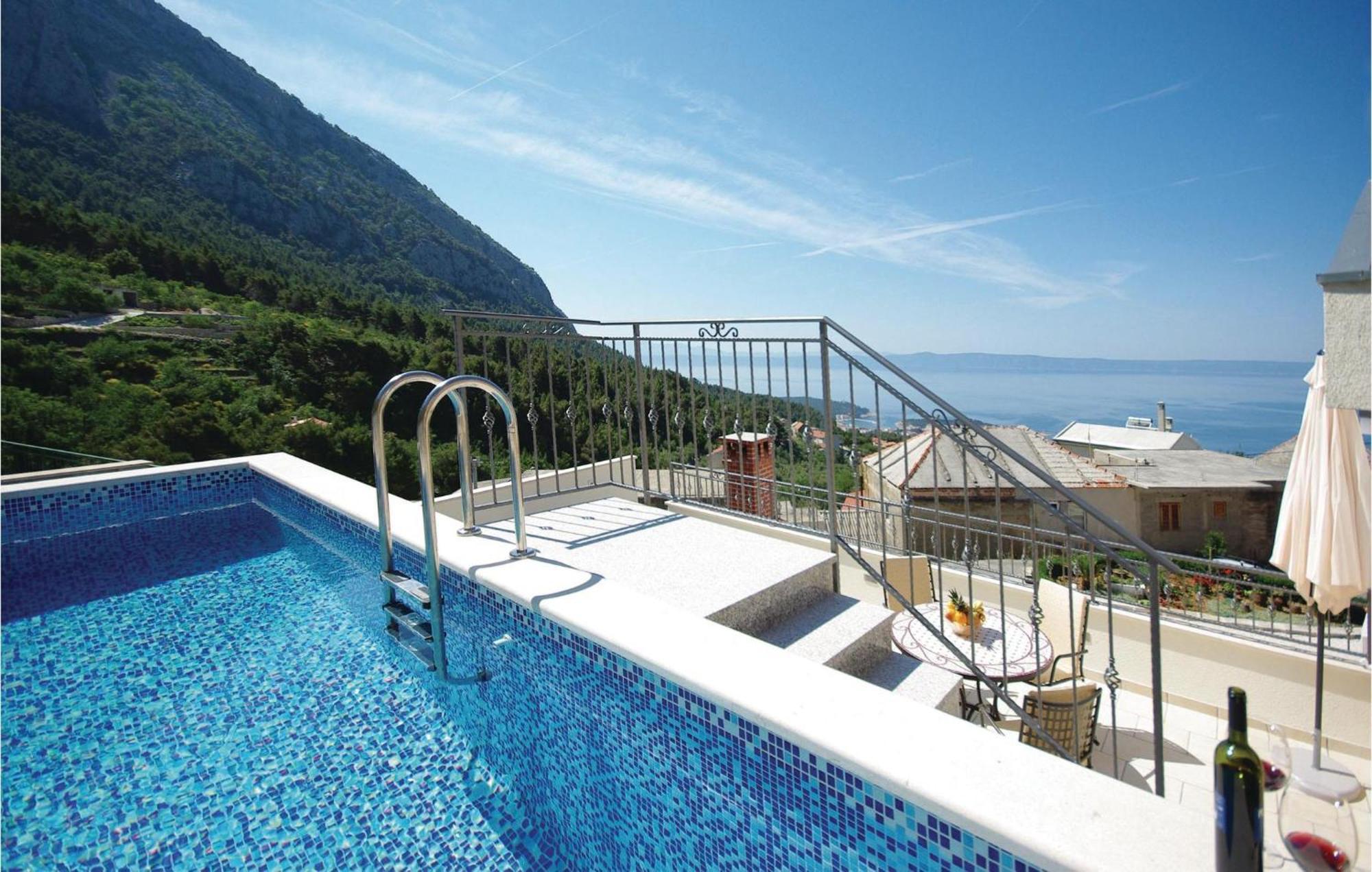 Cozy Home In Makarska With Kitchen * Makarska